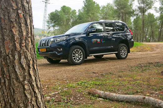 טויוטה לנד קרוזר טויוטה לנד קרוזר